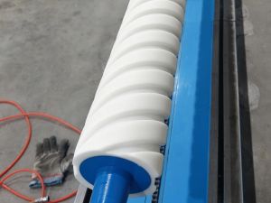 How Do Specialized Cleaning Rollers Eliminate Fish Eyes and Surface Scratches in CPP Film Extrusion?